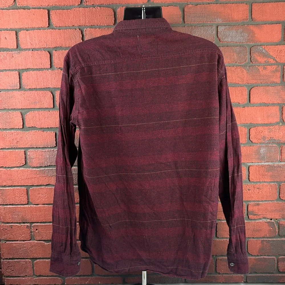 Levis Shirt Mens XL‎ Red Button Down